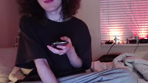 curly fries online show from April 17, 6:27 am