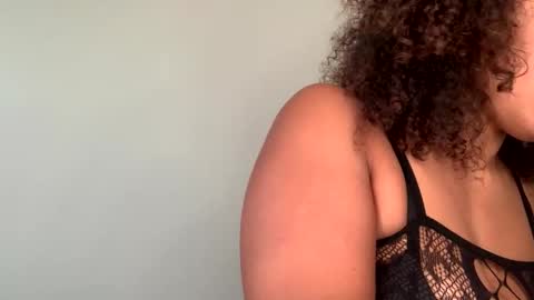 curlygoddess777 online show from October 22, 12:36 am