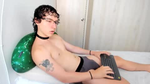 Noah online show from May 31, 1:54 pm
