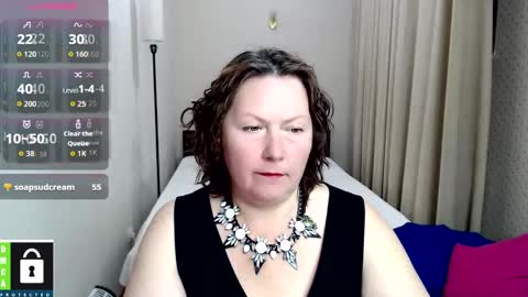 curvy_girlz online show from September 29, 6:18 pm