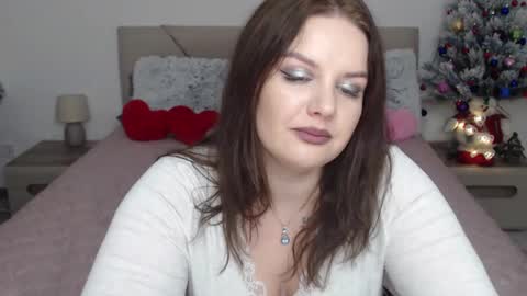 curvyanna13 online show from December 25, 5:15 pm