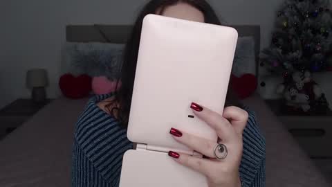 curvyanna13 online show from December 29, 2:31 pm