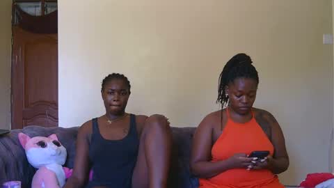 Snapshot of curvyebony1 chatting on February 14, 12:25 pm curtis online show from February 14, 12:25 pm