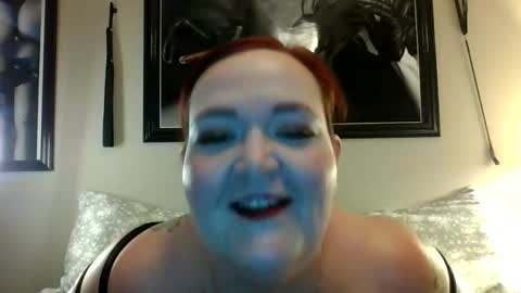 curvylittlesecret online show from May 22, 9:32 pm
