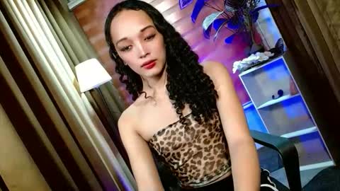 BBY CURLYHANNA online show from May 15, 4:58 pm