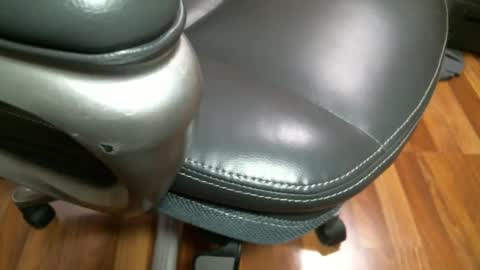 Snapshot of cutandwaxed2 chatting on September 20, 1:25 pm BI SMOOTH MATURE SUB online show from September 20, 1:25 pm