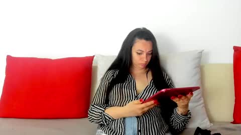 cute_angel95 online show from May 4, 8:26 pm