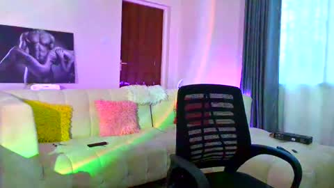 cute annah online show from July 12, 3:43 am