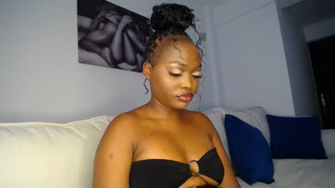 Liya online show from March 3, 1:23 pm