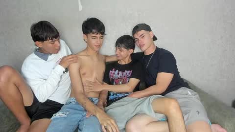 ARTURO-18  MATIAS-18  NIKOLAY-19  HADES-18  GABO-19 online show from May 20, 7:31 pm