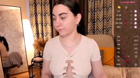Snapshot of cute_chus chatting on March 11, 2:42 am Hanna online show from March 11, 2:42 am