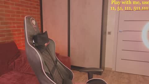 Everyday stream in the same time online show from February 2, 7:30 am