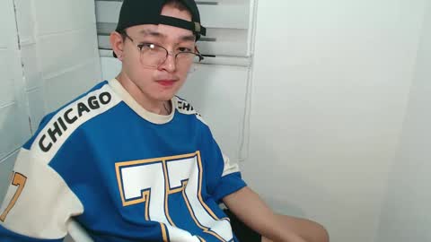 cute_enzo24 online show from December 3, 7:05 am