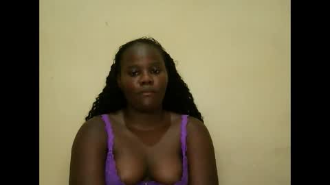 cute_latifah online show from January 16, 4:49 pm