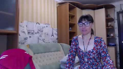 cute_lion_ online show from March 8, 12:31 pm