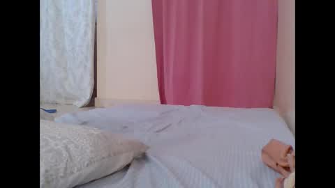 cute_lizah online show from February 13, 7:35 am