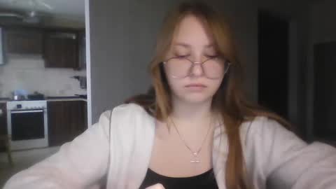 Snapshot of cute_minx chatting on February 3, 7:51 am Veronica online show from February 3, 7:51 am