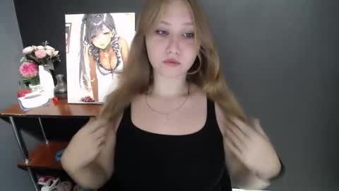 Snapshot of cute_minx chatting on September 9, 6:24 am Veronica online show from September 9, 6:24 am