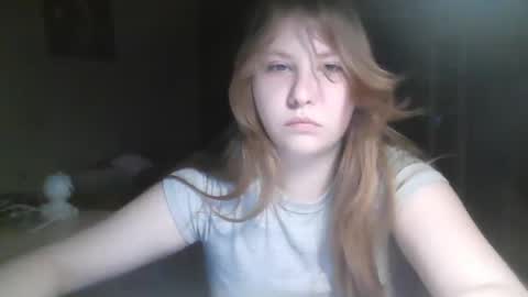 Snapshot of cute_minx chatting on March 9, 5:39 pm Veronica online show from March 9, 5:39 pm
