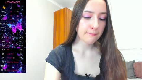 cute_nana2 online show from May 7, 3:19 pm