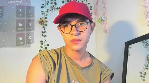 Snapshot of cute_sammy_1 chatting on September 18, 11:25 am cute_sammy_1 online show from September 18, 11:25 am
