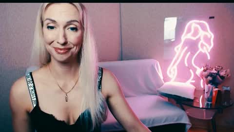 cute_smile_shy online show from September 30, 7:13 pm