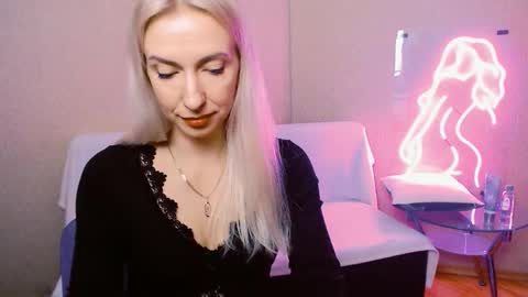 cute_smile_shy online show from November 20, 11:13 pm