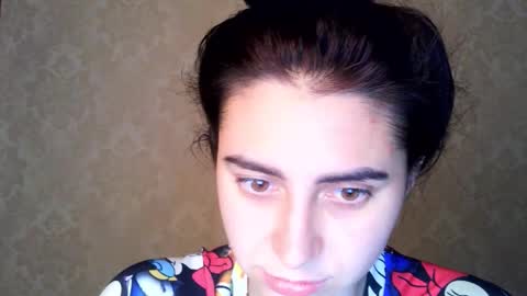 cute_strawberry_ online show from November 9, 8:11 pm