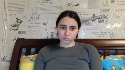 cute_strawberry_ online show from January 7, 9:35 pm