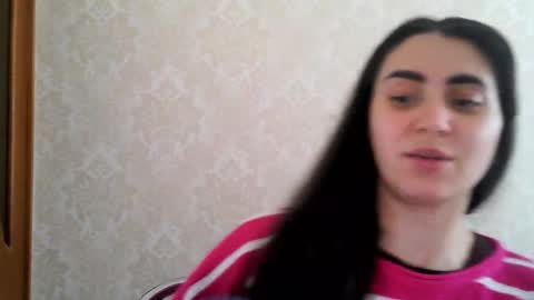 cute_strawberry_ online show from October 23, 11:23 am