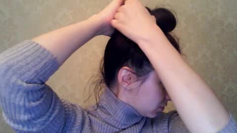 cute_strawberry_ online show from November 17, 5:37 pm