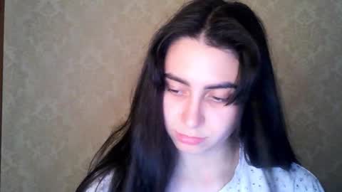 cute_strawberry_ online show from October 24, 7:36 pm