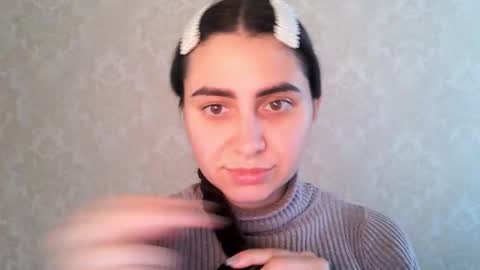 cute_strawberry_ online show from October 22, 11:12 am