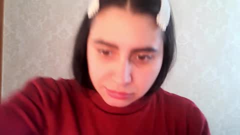 cute_strawberry_ online show from October 20, 7:57 am