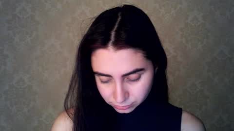 cute_strawberry_ online show from November 16, 3:14 pm