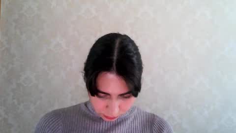 cute_strawberry_ online show from October 21, 11:04 am