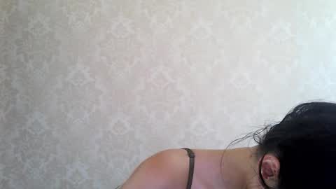 cute_strawberry_ online show from October 26, 7:31 am