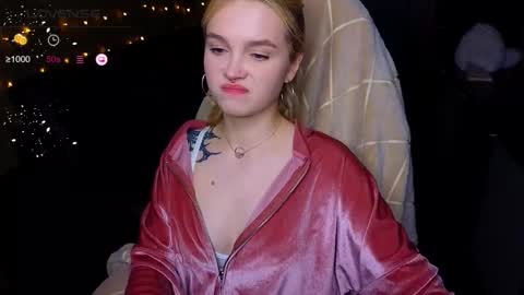 Sue online show from October 28, 8:43 pm