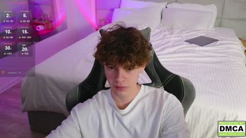 Snapshot of cute_thomas chatting on December 7, 2:14 am Thomas - online show from December 7, 2:14 am