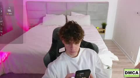 Snapshot of cute_thomas chatting on February 10, 5:30 pm Thomas - online show from February 10, 5:30 pm
