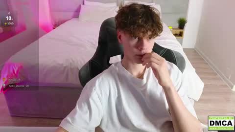 Snapshot of cute_thomas chatting on February 12, 2:45 am Thomas - online show from February 12, 2:45 am