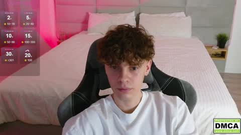 Snapshot of cute_thomas chatting on January 23, 6:35 pm Thomas - online show from January 23, 6:35 pm