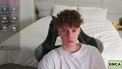Snapshot of cute_thomas chatting on December 29, 7:39 am Thomas - online show from December 29, 7:39 am