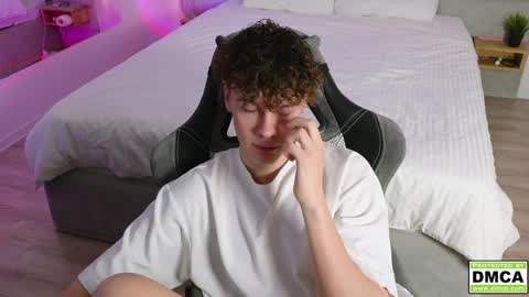Snapshot of cute_thomas chatting on December 7, 6:10 pm Thomas - online show from December 7, 6:10 pm