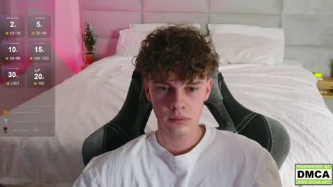 Snapshot of cute_thomas chatting on December 28, 10:23 pm Thomas - online show from December 28, 10:23 pm