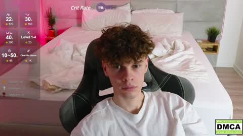 Snapshot of cute_thomas chatting on January 20, 10:04 pm Thomas - online show from January 20, 10:04 pm