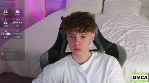 Snapshot of cute_thomas chatting on December 25, 11:10 pm Thomas - online show from December 25, 11:10 pm