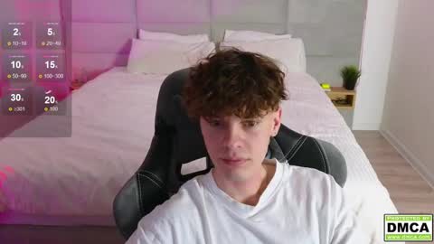 Snapshot of cute_thomas chatting on February 11, 5:40 pm Thomas - online show from February 11, 5:40 pm