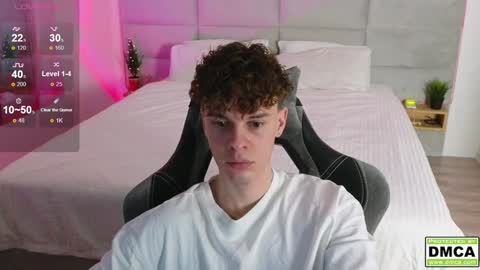 Snapshot of cute_thomas chatting on December 28, 7:22 pm Thomas - online show from December 28, 7:22 pm
