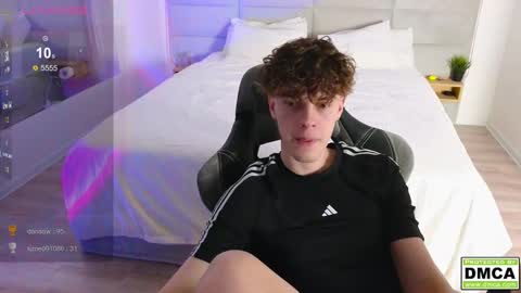 Snapshot of cute_thomas chatting on February 20, 8:14 pm Thomas - online show from February 20, 8:14 pm